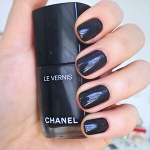 Chanel Le Vernis Longwear Nail Polish *Gris Obscur*